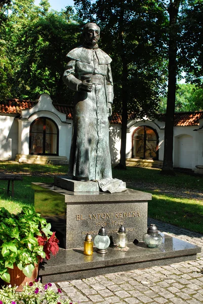 Estatua de Antoni Rewera en Sandomierz, Polonia . Fotos de stock