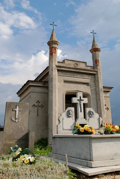 Old cemetery in Momina, Poland. — Stock Photo, Image