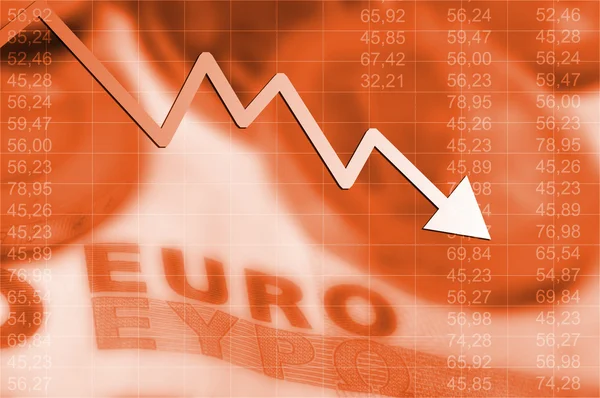 Gráfico de flecha bajando y moneda en euros en segundo plano — Foto de Stock