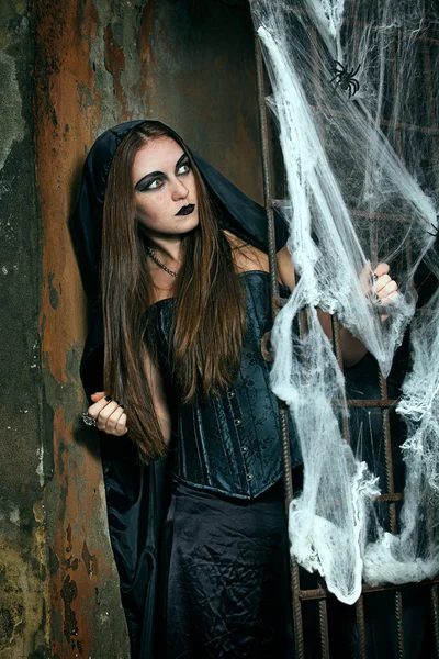 Retrato de uma jovem bruxa . — Fotografia de Stock