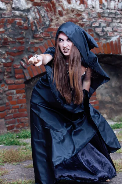 Portrait d'une jeune sorcière . — Photo