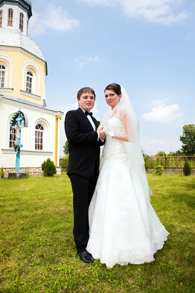 Жених и невеста — стоковое фото
