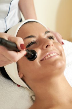 Spa genç kadın