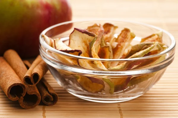 Stock image Dried apples with cinnamon