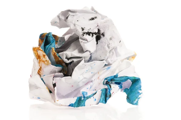 Zmačkaný papír izolovaných na bílém — Stock fotografie
