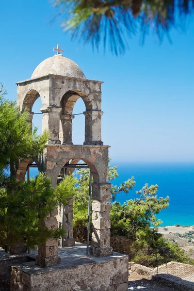 Средиземноморская колокольня — стоковое фото