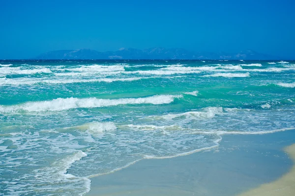 Vågor på Egeiska havet — Stockfoto