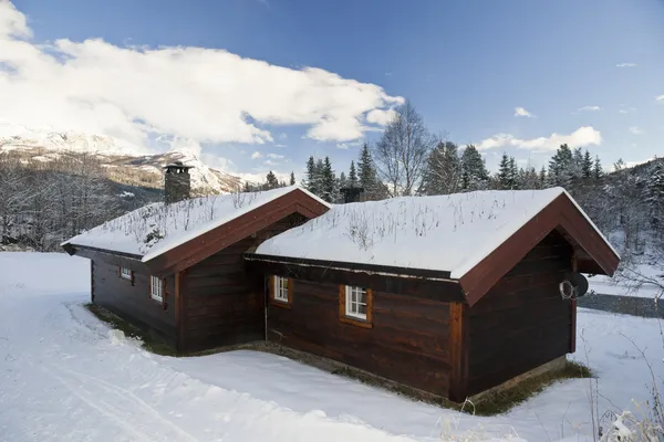 Casa de campo nevada Fotografias De Stock Royalty-Free