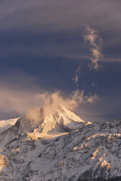 Smoldering Mont Blanc Fotos de stock libres de derechos