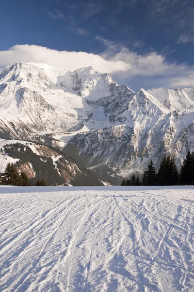 スキー斜面 ロイヤリティフリーのストック画像
