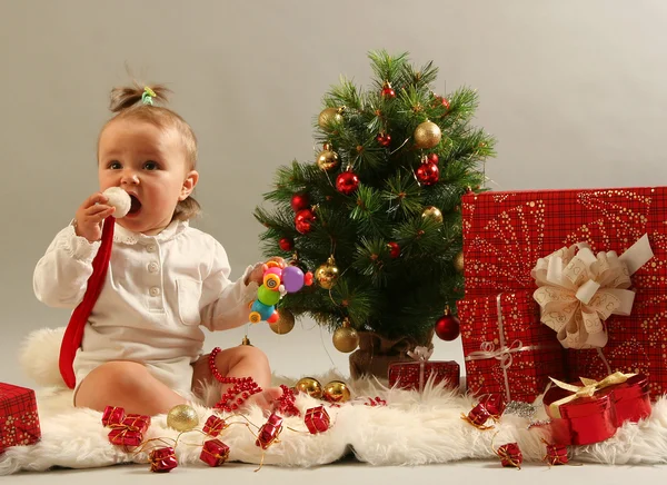 선물 및 아기 — 스톡 사진