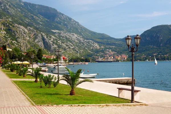 Quay. Montenegro — Stockfoto