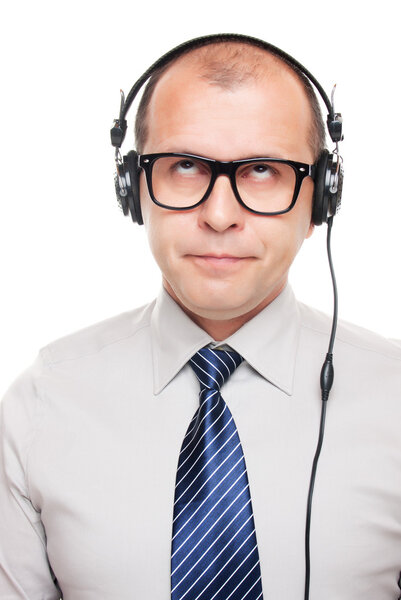 человек в наушниках