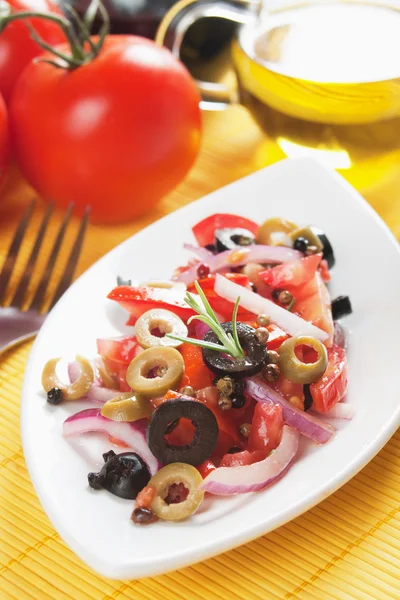 Italiaanse olijfolie salade — Stockfoto