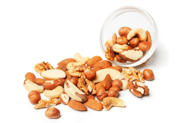 Gemengde noten geïsoleerd op wit — Stockfoto