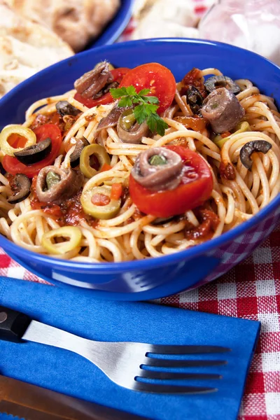 Spaghetti a la puttanesca — Stock Photo, Image