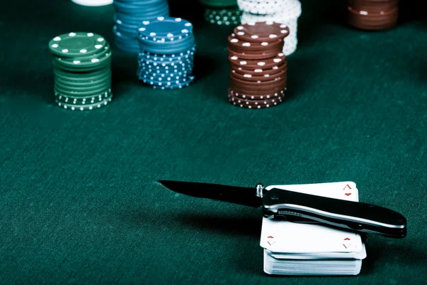 Poker et couteau — Photo