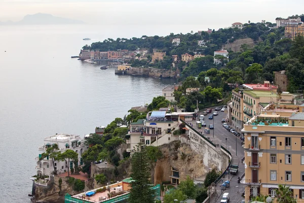Italien. eine Bucht von Neapel. nebliger Morgen — Stockfoto