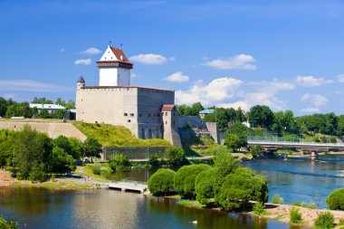 Estonya. Narva. Rusya ile sınır üzerinde antik kale