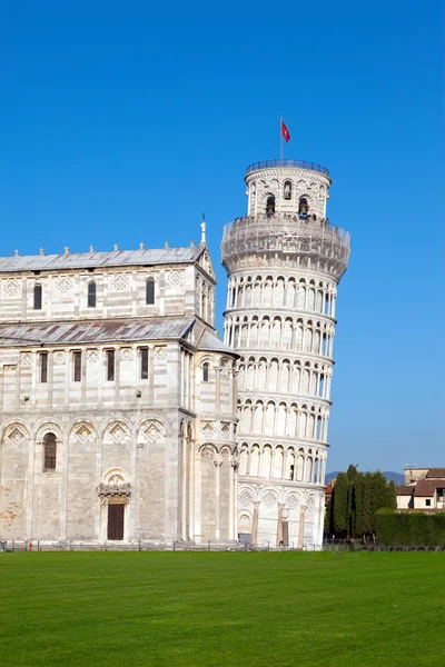 Στην Ιταλία. Πίζα. Ο κεκλιμένος πύργος της Πίζας . — Φωτογραφία Αρχείου