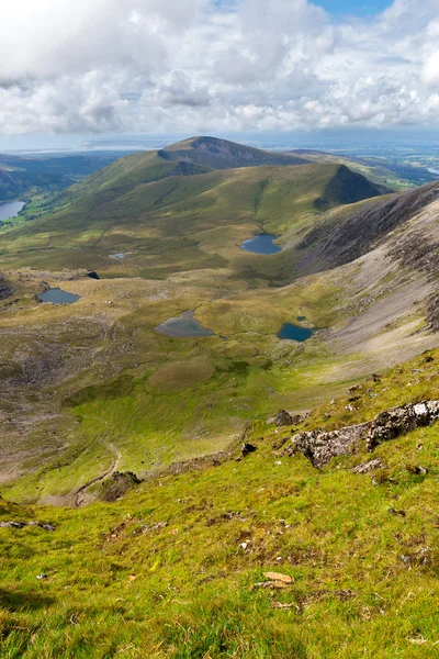 Mountain view from the Snowdon summit, Snowdonia, Wales — Stock Photo, Image
