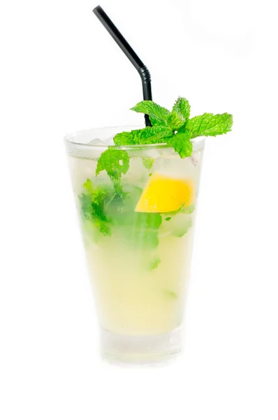 Mojito caipirina cocktail with fresh mint leaves — Stock Photo, Image