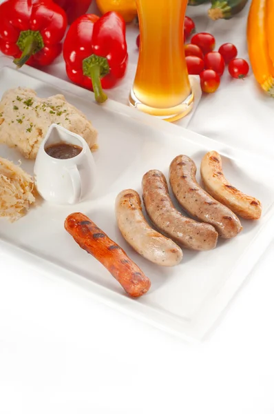 Подборка всех основных видов немецких колбасных изделий — стоковое фото