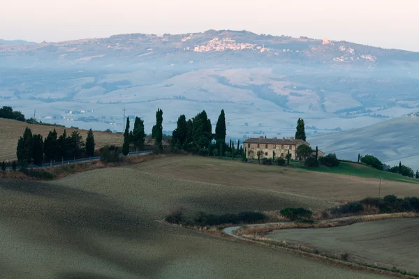 The hills around Pienza and Monticchiello just after sunrise — Stock Photo, Image