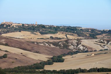 pienza ve monticchiello Toskana, İtalya çevresindeki tepeler.