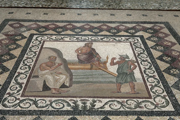 The excellent mosaic presenting the arrival of Aesculapius at Kos. — Stock Photo, Image