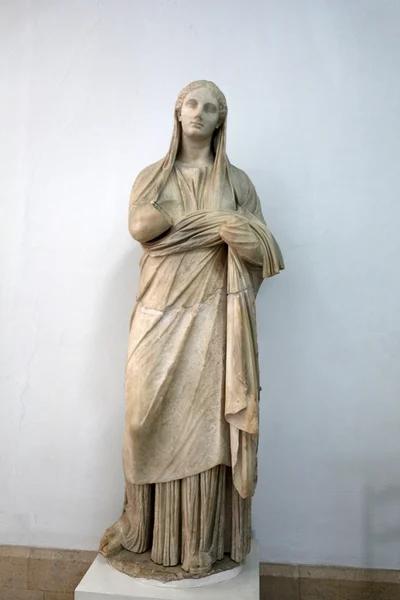 Oude sculptuur in stad kos. Dodekanesos, Griekenland — Stockfoto
