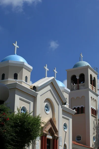 La iglesia de Agia Paraskevi en la ciudad de Kos — Foto de Stock