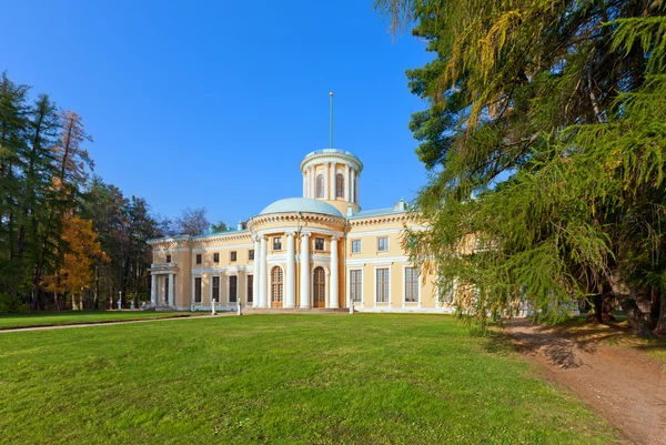 Museum-estate av arkhangelskoye. Grand palace. — Stockfoto