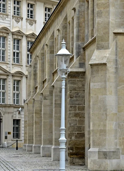 Лампа білий вулиці — стокове фото