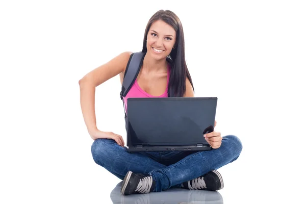 Lachend meisje met laptop — Stockfoto