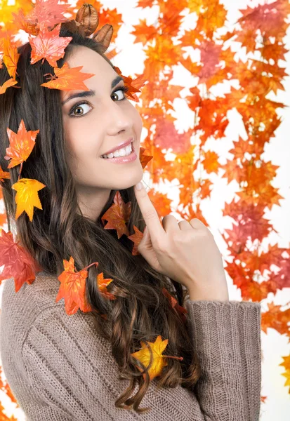 Beautiful autumn woman — Stock Photo, Image
