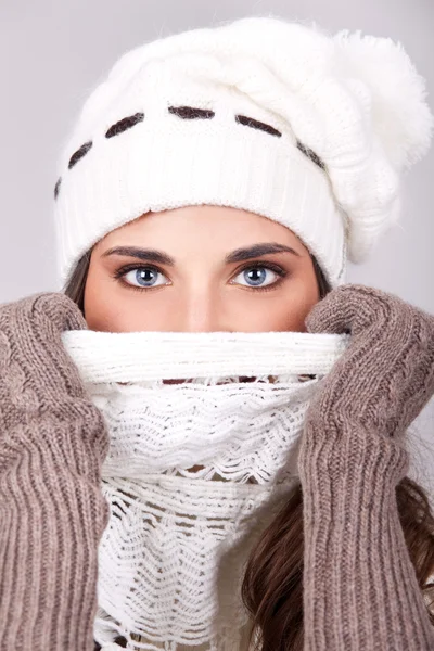 Winter girl with beautiful eyes — Stock Photo, Image