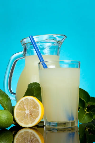 Свіжі випити, лимонад — стокове фото