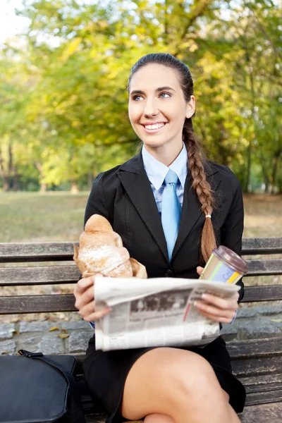 Smiling businesswoman on break — Stock Photo, Image