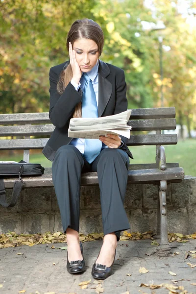 Businesswoman with bad news — Stock Photo, Image