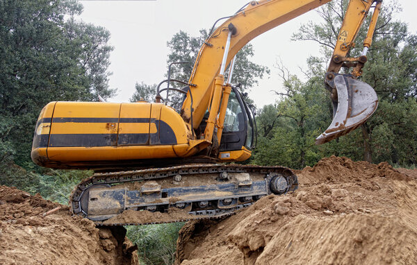 Экскаватор
