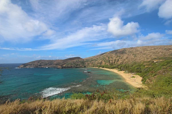 Weitwinkelblick auf die Bucht von Hanauma, Hawaii — Stockfoto