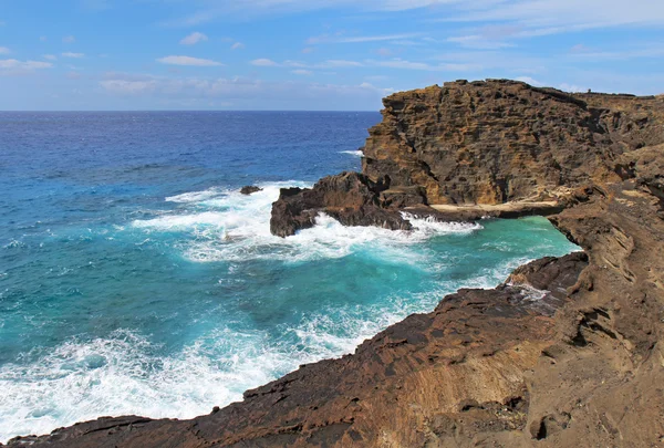 Halona plaj koy Hawaii yakınındaki sahil görünümü — Stok fotoğraf