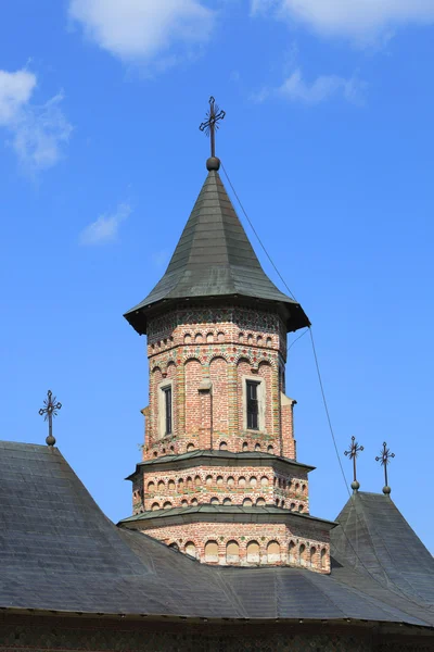 Torre del Monasterio de Neamt, Moldavia, Rumania — Foto de Stock