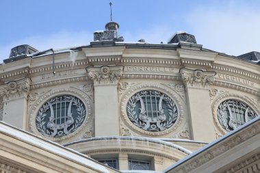 Kış aylarında Romen athenaeum ayrıntısı