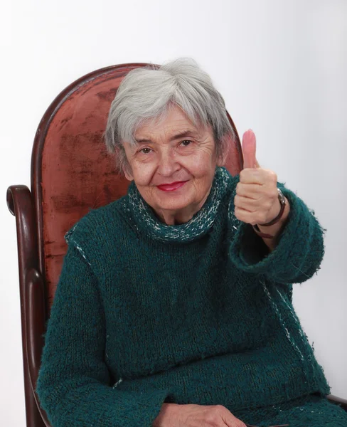 Positiva äldre kvinna — Stockfoto