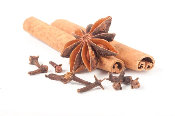 Cinnamon sticks, Anise and Cloves — Stock Photo, Image