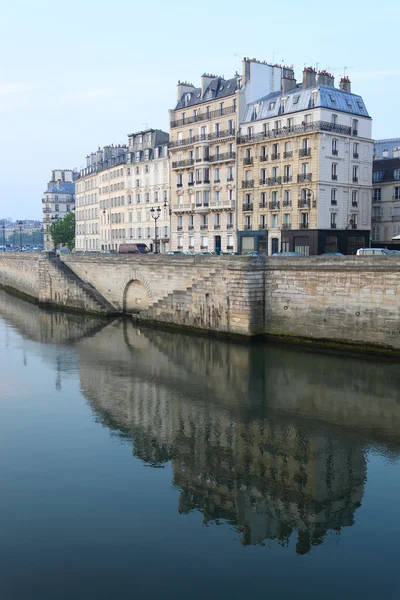 Paris architektur, seine fluss — Stockfoto