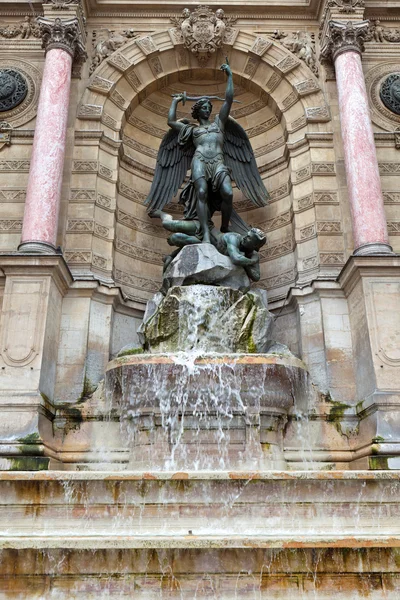 Fountain Saint-Michel, Paris — Stock Photo, Image