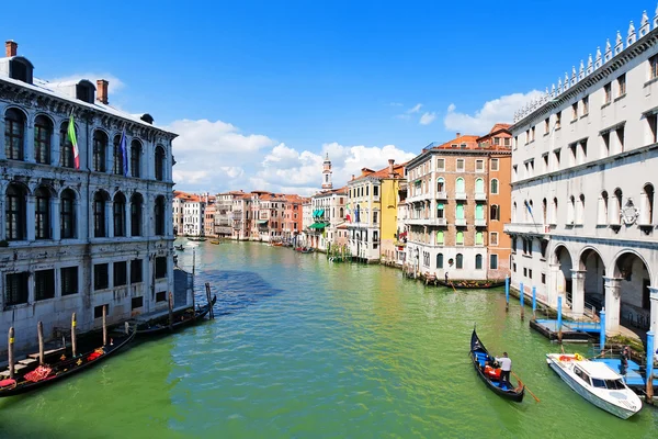 Gôndolas no Grande Canal de Veneza — Fotografia de Stock